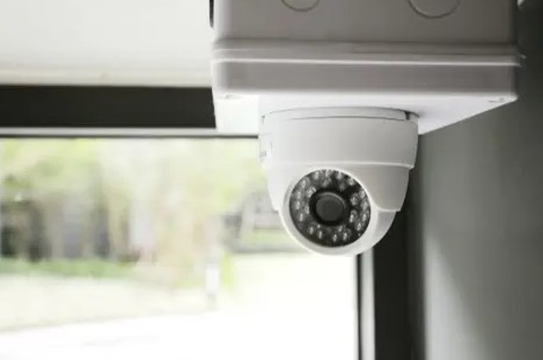 Cámaras con Audio: Seguridad Total con Imagen y Sonido