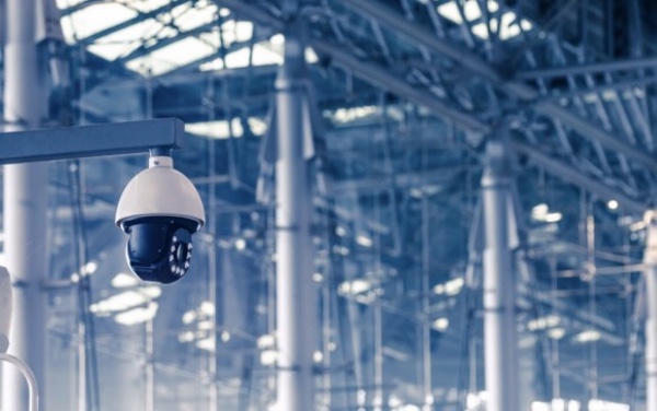 Cámaras de vigilancia para Industrias: Seguridad, Control y Productividad